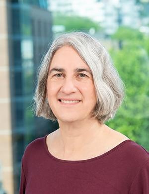 Arlette Slachmuylder (she/her)