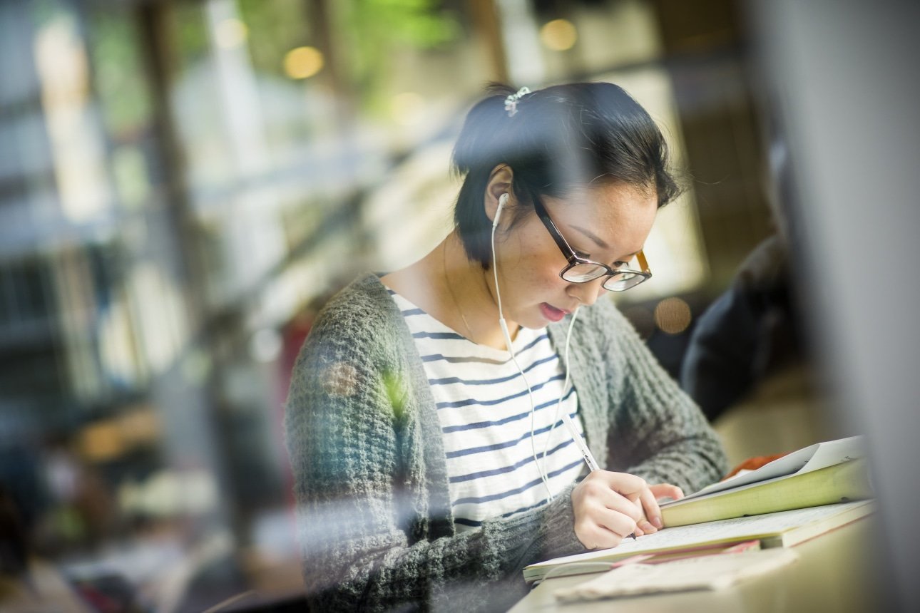 woman doing the Financials